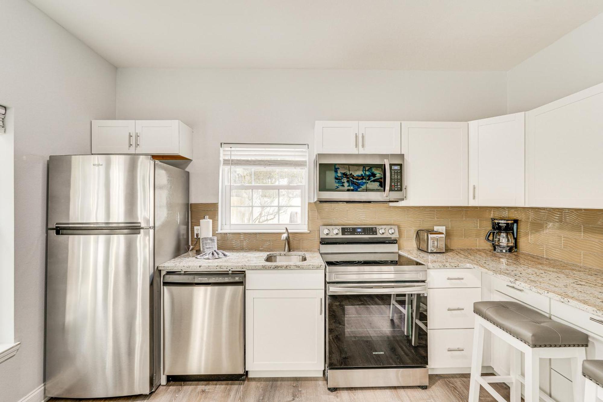 Sunny Pcb Studio, 2 Min Walk To Laguna Beach! Apartment