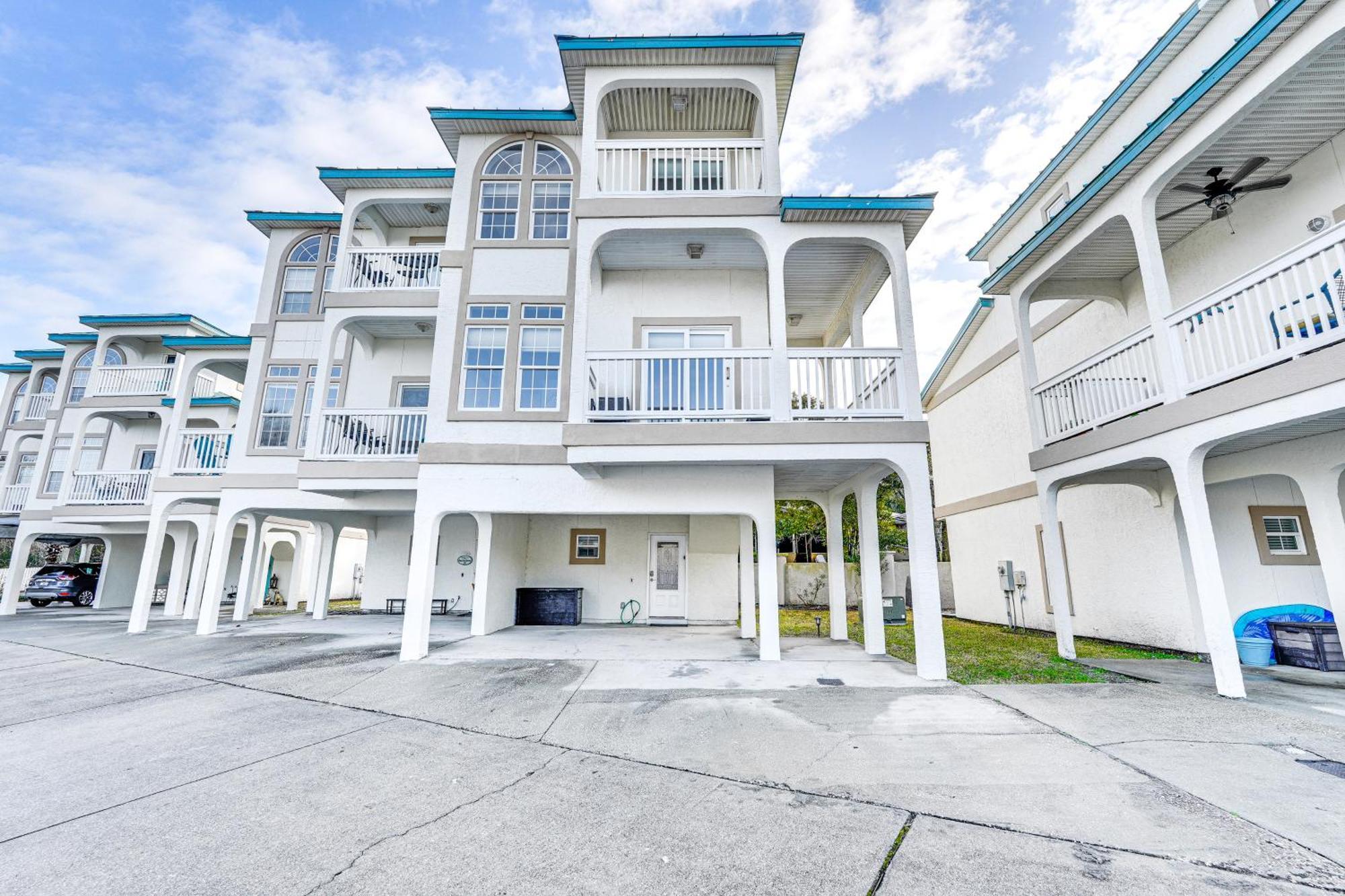 Apartment Sunny Pcb Studio, 2 Min Walk To Laguna Beach!